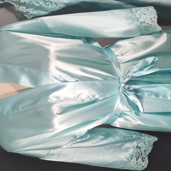 Victoria's Secret Chemise And Robe Set, Sz. XS. - Picture 3 of 7